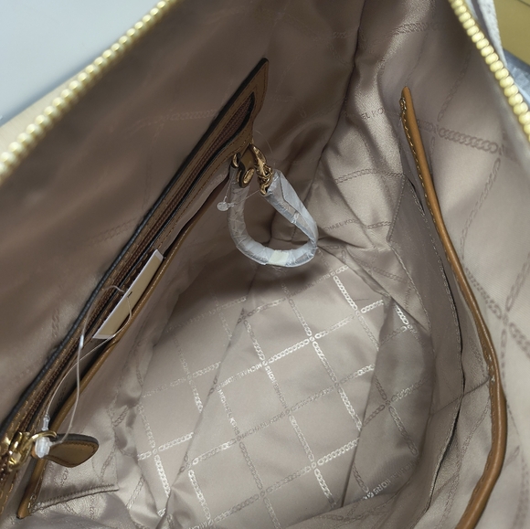 Michael Kors Brooke Bucket Handbag - Picture 14 of 14